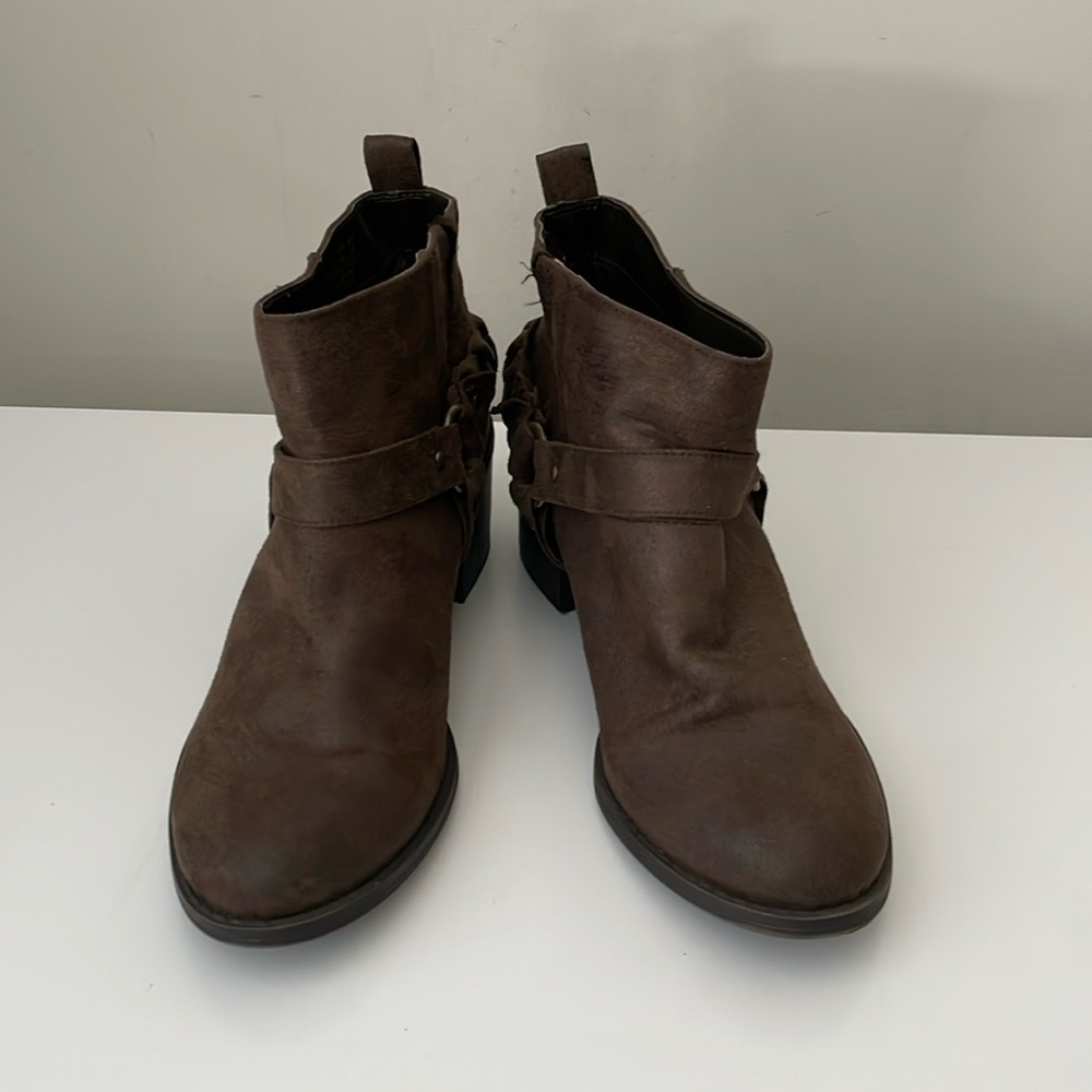 Carlos Santana Brown Leather Ankle Boots